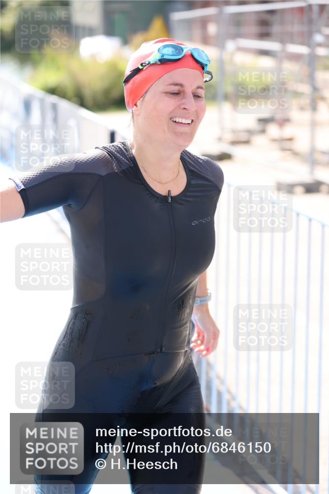 25.08.2024 - Elbe Triathlon Hamburg H.Heesch http://msf.ph/oto/6846150 25.08.2024 14:44:57 Schwimmen  meine-sportfotos.de