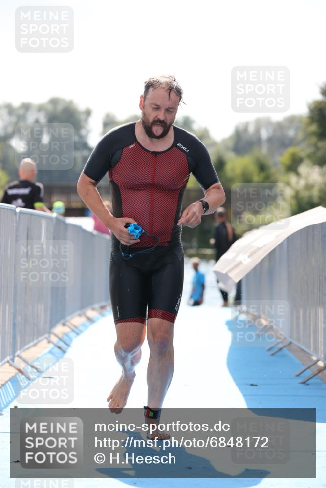 25.08.2024 - Elbe Triathlon Hamburg H.Heesch http://msf.ph/oto/6848172 25.08.2024 15:08:42 Schwimmen  meine-sportfotos.de