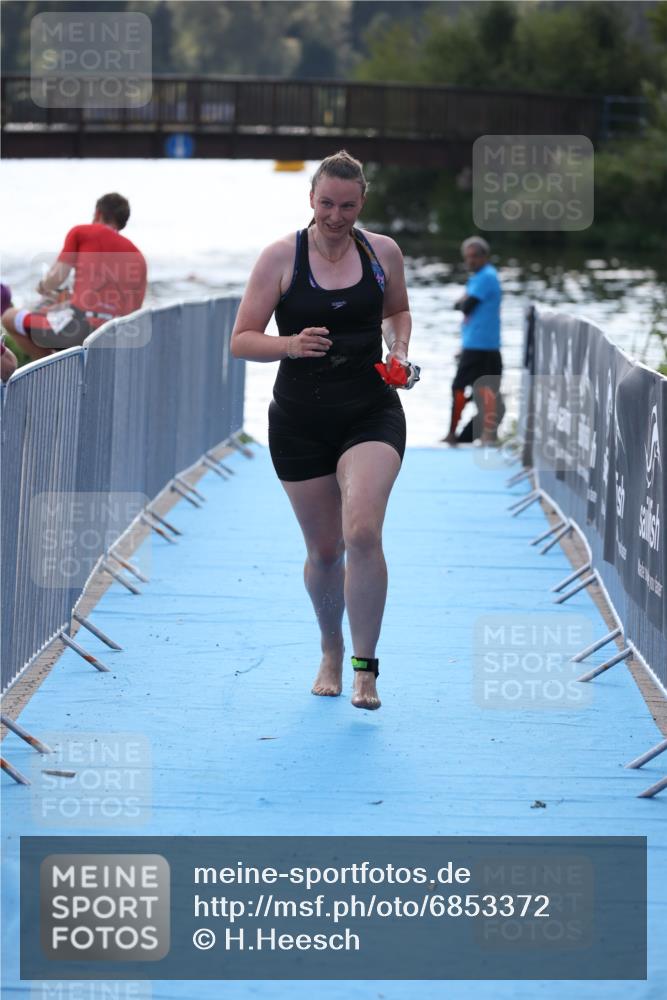 25.08.2024 - Elbe Triathlon Hamburg H.Heesch http://msf.ph/oto/6853372 25.08.2024 15:37:25 Schwimmen  meine-sportfotos.de