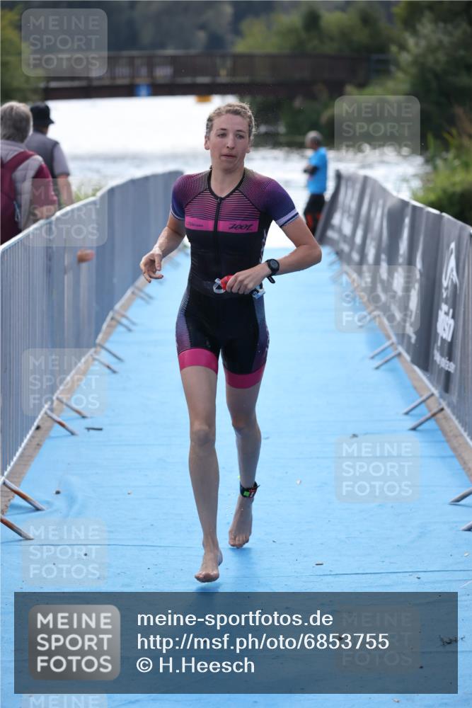 25.08.2024 - Elbe Triathlon Hamburg H.Heesch http://msf.ph/oto/6853755 25.08.2024 15:38:19 Schwimmen  meine-sportfotos.de