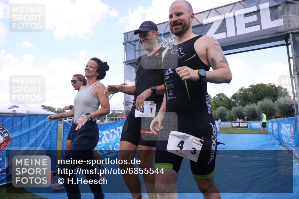 25.08.2024 - Elbe Triathlon Hamburg H.Heesch http://msf.ph/oto/6855544 25.08.2024 16:07:45 Ziel  meine-sportfotos.de