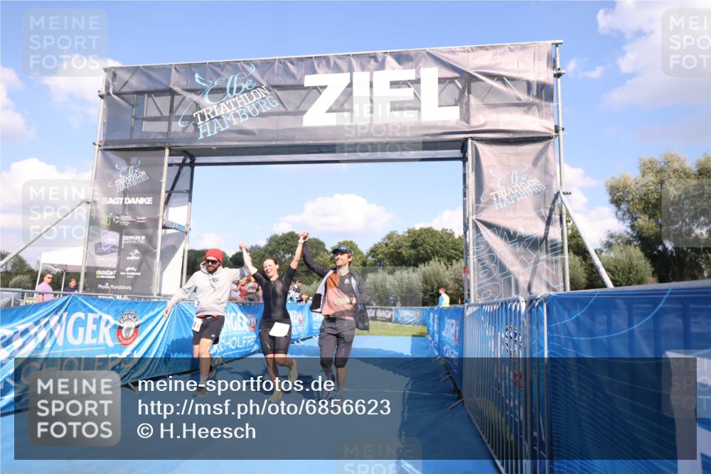 25.08.2024 - Elbe Triathlon Hamburg H.Heesch http://msf.ph/oto/6856623 25.08.2024 16:12:20 Ziel  meine-sportfotos.de