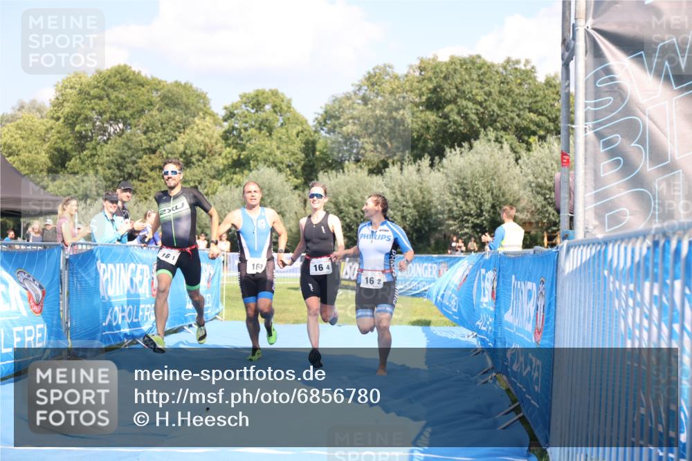 25.08.2024 - Elbe Triathlon Hamburg H.Heesch http://msf.ph/oto/6856780 25.08.2024 16:12:45 Ziel  meine-sportfotos.de