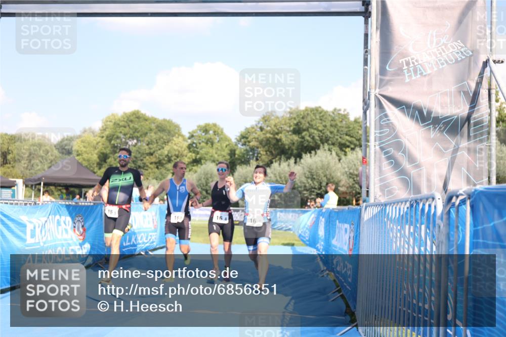 25.08.2024 - Elbe Triathlon Hamburg H.Heesch http://msf.ph/oto/6856851 25.08.2024 16:12:45 Ziel  meine-sportfotos.de
