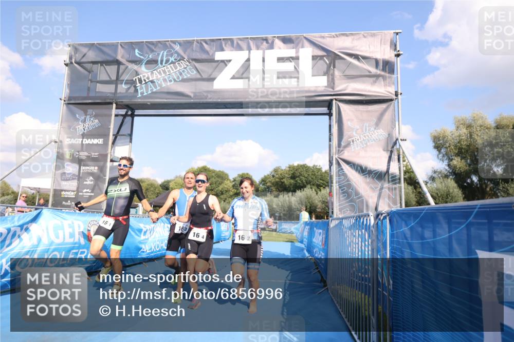 25.08.2024 - Elbe Triathlon Hamburg H.Heesch http://msf.ph/oto/6856996 25.08.2024 16:12:46 Ziel  meine-sportfotos.de