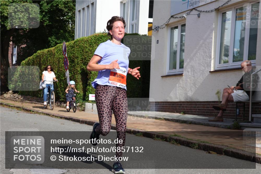 25.08.2024 - 20. Blankeneser Heldenlauf Strokosch-Dieckow http://msf.ph/oto/6857132 25.08.2024 09:47:55 Ziel 132, 199 meine-sportfotos.de