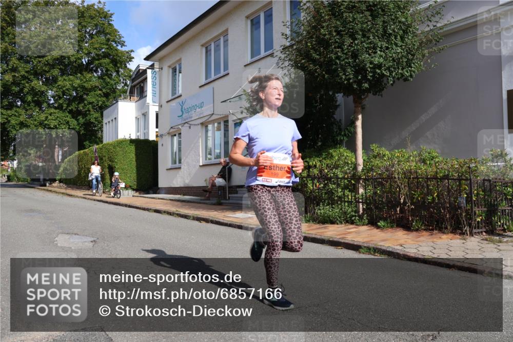 25.08.2024 - 20. Blankeneser Heldenlauf Strokosch-Dieckow http://msf.ph/oto/6857166 25.08.2024 09:47:56 Ziel 132, 199 meine-sportfotos.de