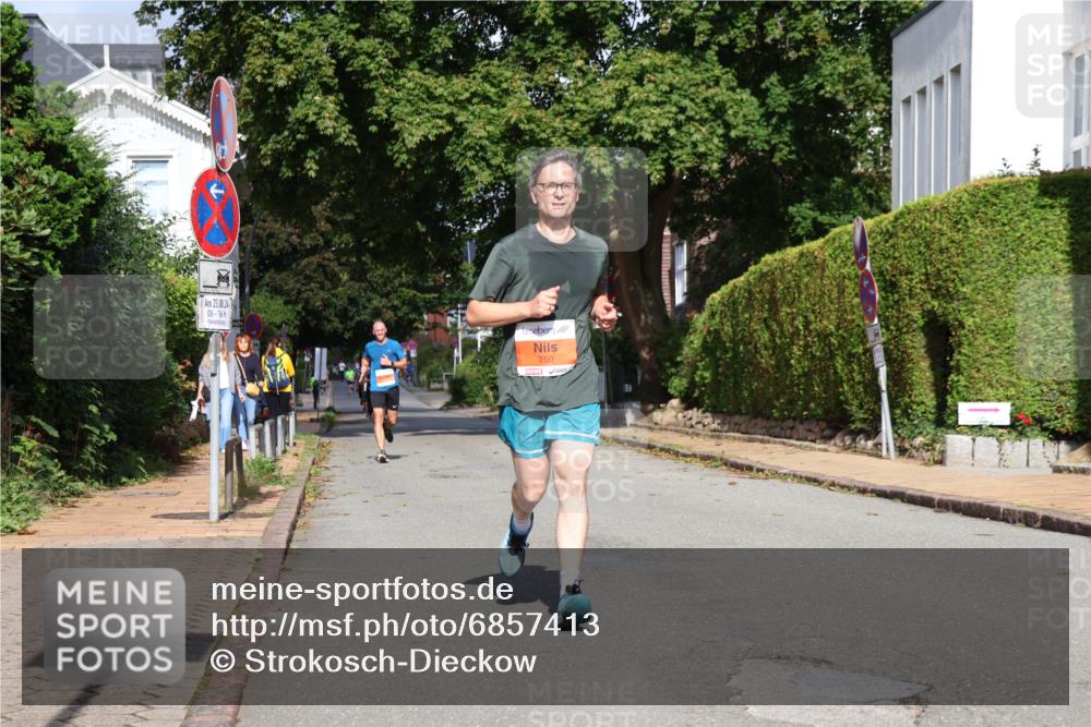 25.08.2024 - 20. Blankeneser Heldenlauf Strokosch-Dieckow http://msf.ph/oto/6857413 25.08.2024 09:48:40 Ziel 216, 250 meine-sportfotos.de