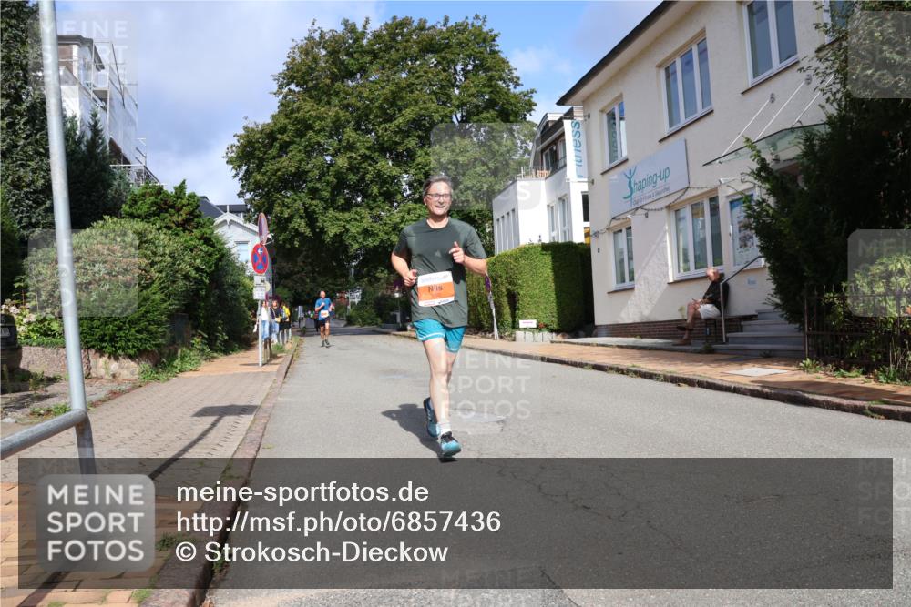 25.08.2024 - 20. Blankeneser Heldenlauf Strokosch-Dieckow http://msf.ph/oto/6857436 25.08.2024 09:48:41 Ziel 216, 250 meine-sportfotos.de