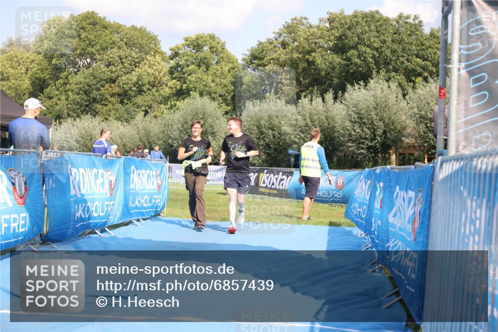 25.08.2024 - Elbe Triathlon Hamburg H.Heesch http://msf.ph/oto/6857439 25.08.2024 16:14:39 Ziel  meine-sportfotos.de