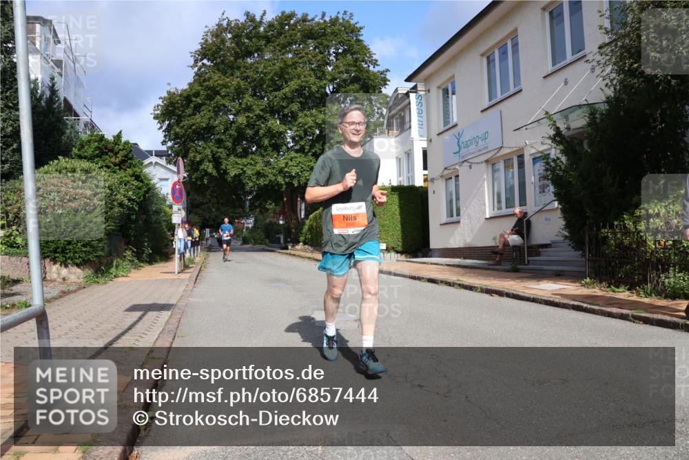 25.08.2024 - 20. Blankeneser Heldenlauf Strokosch-Dieckow http://msf.ph/oto/6857444 25.08.2024 09:48:42 Ziel 112, 216, 250 meine-sportfotos.de