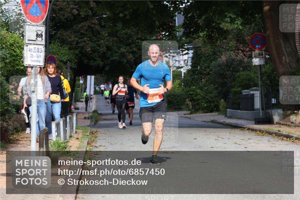 25.08.2024 - 20. Blankeneser Heldenlauf Strokosch-Dieckow http://msf.ph/oto/6857450 25.08.2024 09:48:43 Ziel 112, 216, 250 meine-sportfotos.de