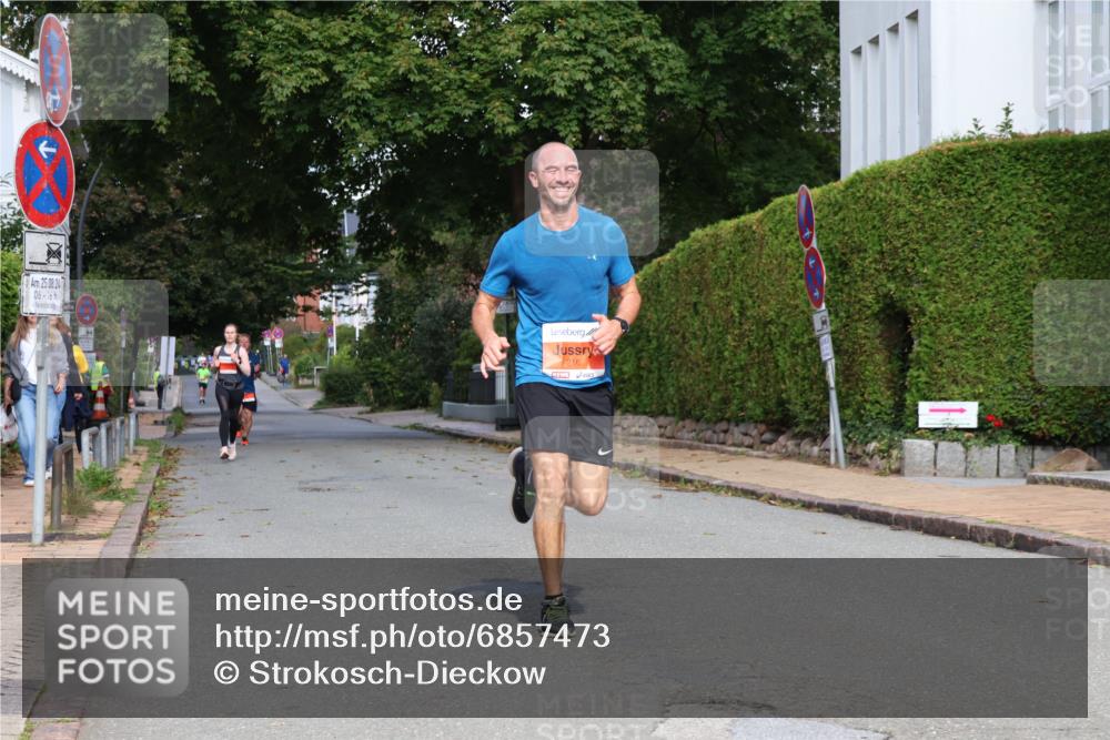 25.08.2024 - 20. Blankeneser Heldenlauf Strokosch-Dieckow http://msf.ph/oto/6857473 25.08.2024 09:48:45 Ziel 112, 166, 216, 250 meine-sportfotos.de