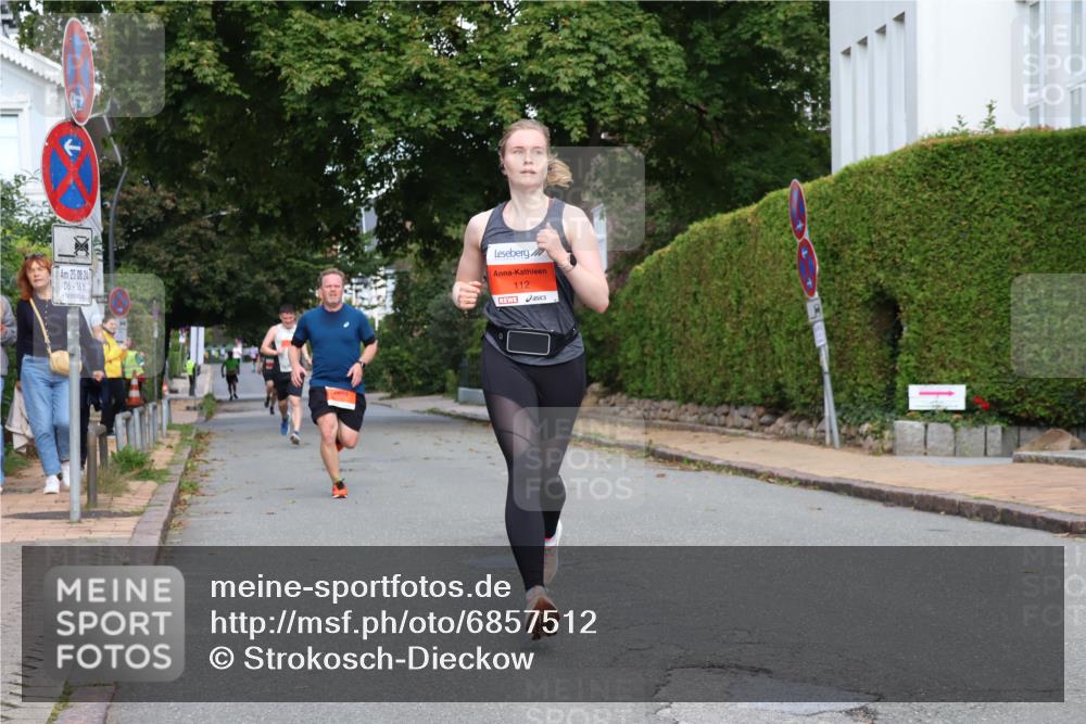 25.08.2024 - 20. Blankeneser Heldenlauf Strokosch-Dieckow http://msf.ph/oto/6857512 25.08.2024 09:48:51 Ziel 112, 131, 166, 216 meine-sportfotos.de