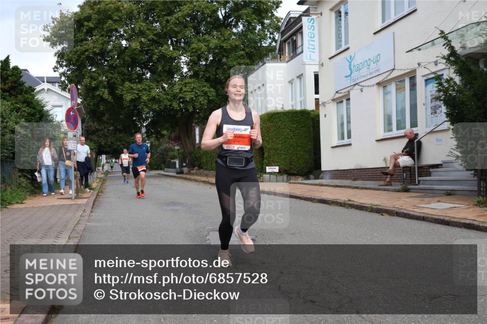 25.08.2024 - 20. Blankeneser Heldenlauf Strokosch-Dieckow http://msf.ph/oto/6857528 25.08.2024 09:48:52 Ziel 112, 131, 166 meine-sportfotos.de