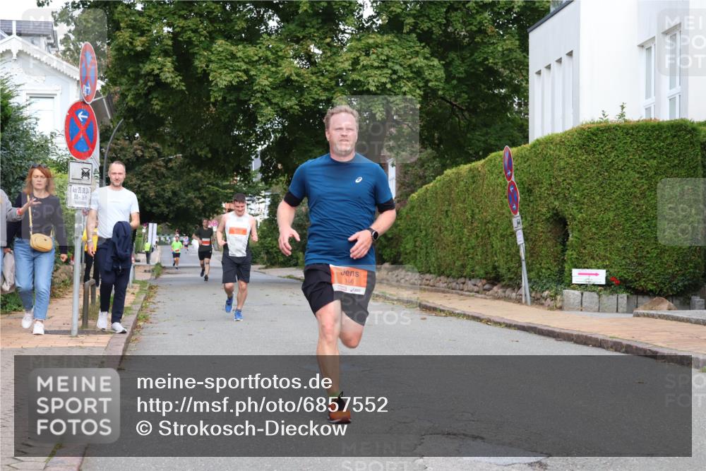 25.08.2024 - 20. Blankeneser Heldenlauf Strokosch-Dieckow http://msf.ph/oto/6857552 25.08.2024 09:48:54 Ziel 112, 118, 131, 166 meine-sportfotos.de