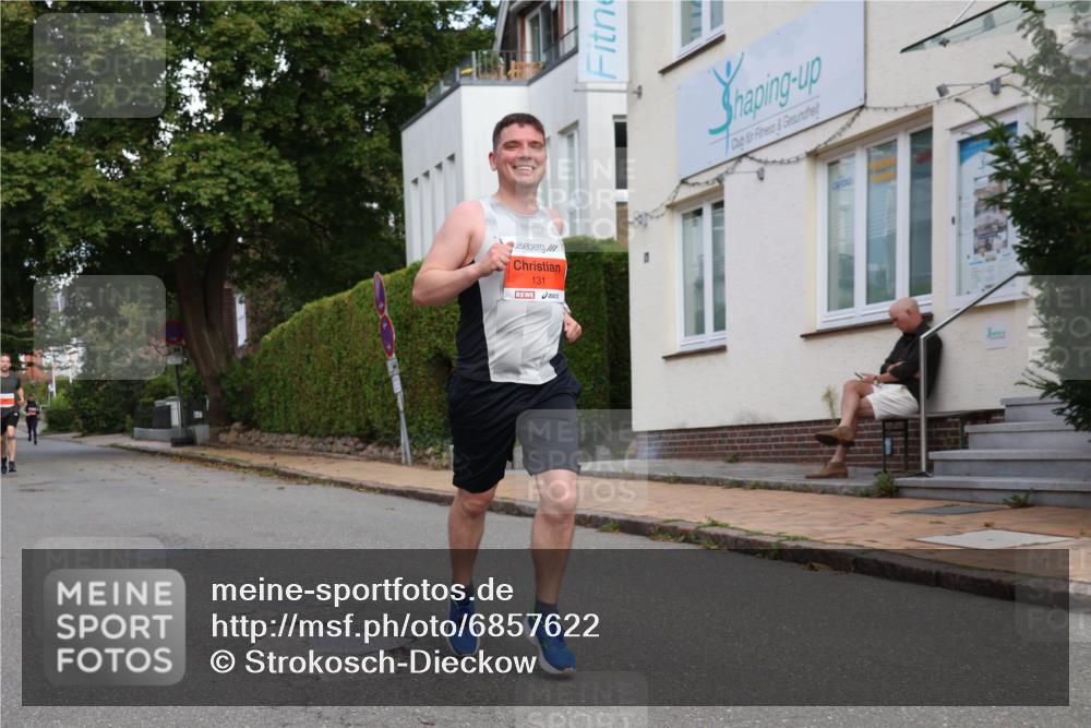 25.08.2024 - 20. Blankeneser Heldenlauf Strokosch-Dieckow http://msf.ph/oto/6857622 25.08.2024 09:48:58 Ziel 118, 131, 166 meine-sportfotos.de