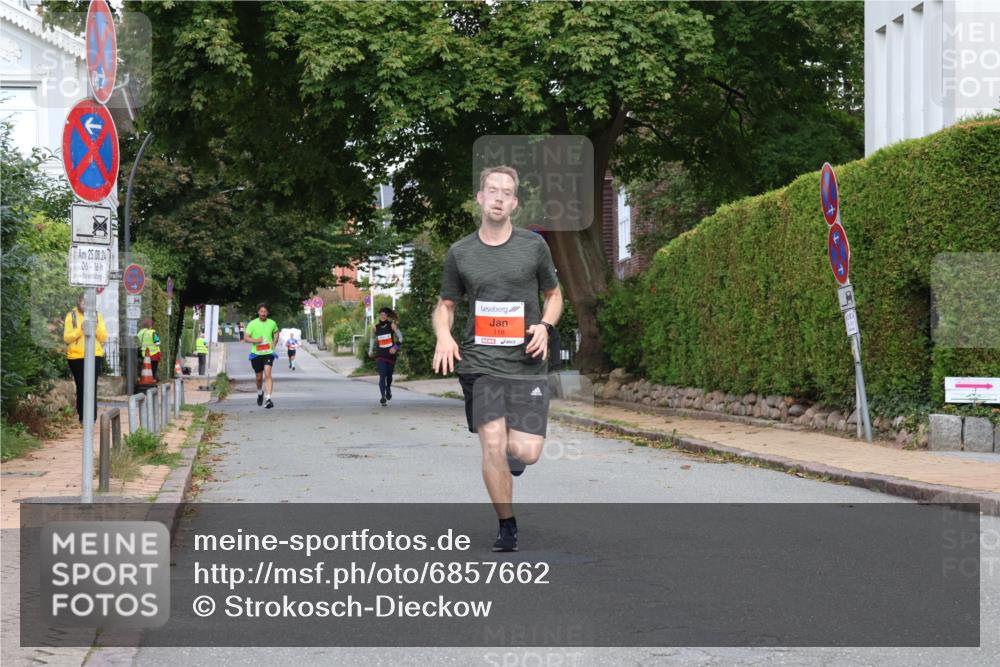 25.08.2024 - 20. Blankeneser Heldenlauf Strokosch-Dieckow http://msf.ph/oto/6857662 25.08.2024 09:49:03 Ziel 118, 127, 131, 202 meine-sportfotos.de
