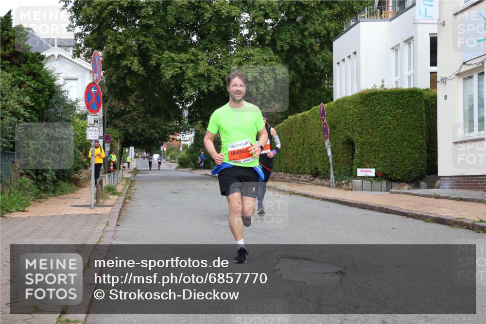 25.08.2024 - 20. Blankeneser Heldenlauf Strokosch-Dieckow http://msf.ph/oto/6857770 25.08.2024 09:49:11 Ziel 127, 202 meine-sportfotos.de