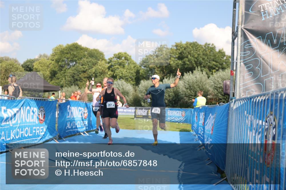 25.08.2024 - Elbe Triathlon Hamburg H.Heesch http://msf.ph/oto/6857848 25.08.2024 16:19:41 Ziel  meine-sportfotos.de