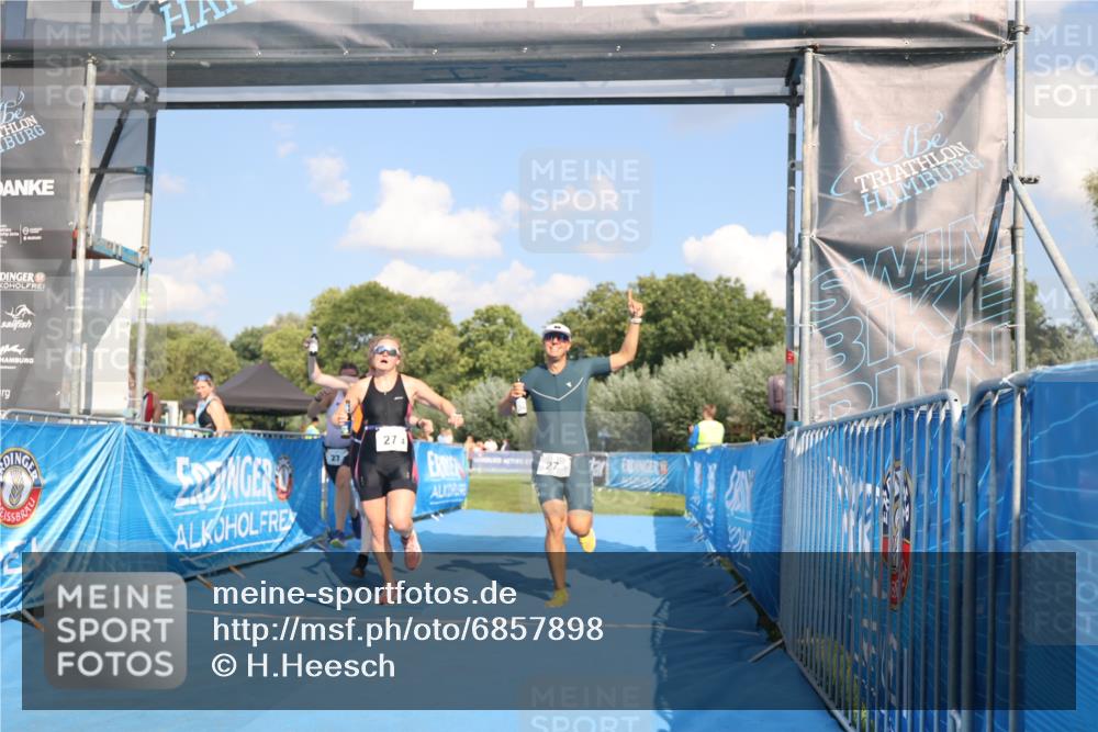 25.08.2024 - Elbe Triathlon Hamburg H.Heesch http://msf.ph/oto/6857898 25.08.2024 16:19:41 Ziel  meine-sportfotos.de