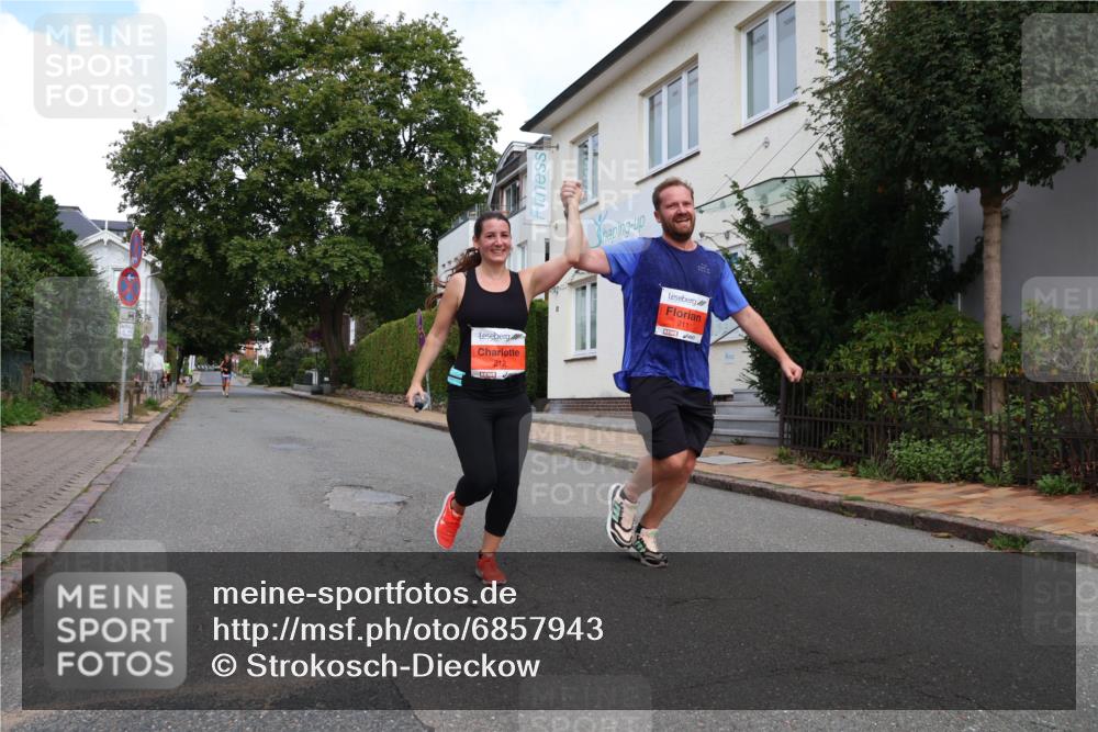 25.08.2024 - 20. Blankeneser Heldenlauf Strokosch-Dieckow http://msf.ph/oto/6857943 25.08.2024 09:49:55 Ziel 119, 211, 212 meine-sportfotos.de
