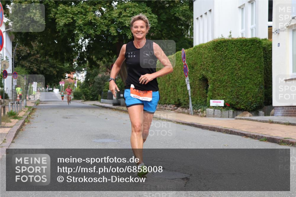 25.08.2024 - 20. Blankeneser Heldenlauf Strokosch-Dieckow http://msf.ph/oto/6858008 25.08.2024 09:50:05 Ziel 119, 154 meine-sportfotos.de
