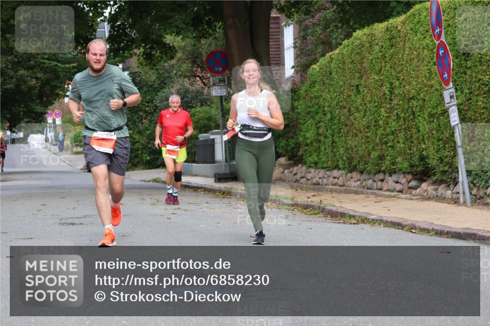 25.08.2024 - 20. Blankeneser Heldenlauf Strokosch-Dieckow http://msf.ph/oto/6858230 25.08.2024 09:51:03 Ziel 114, 123, 241 meine-sportfotos.de