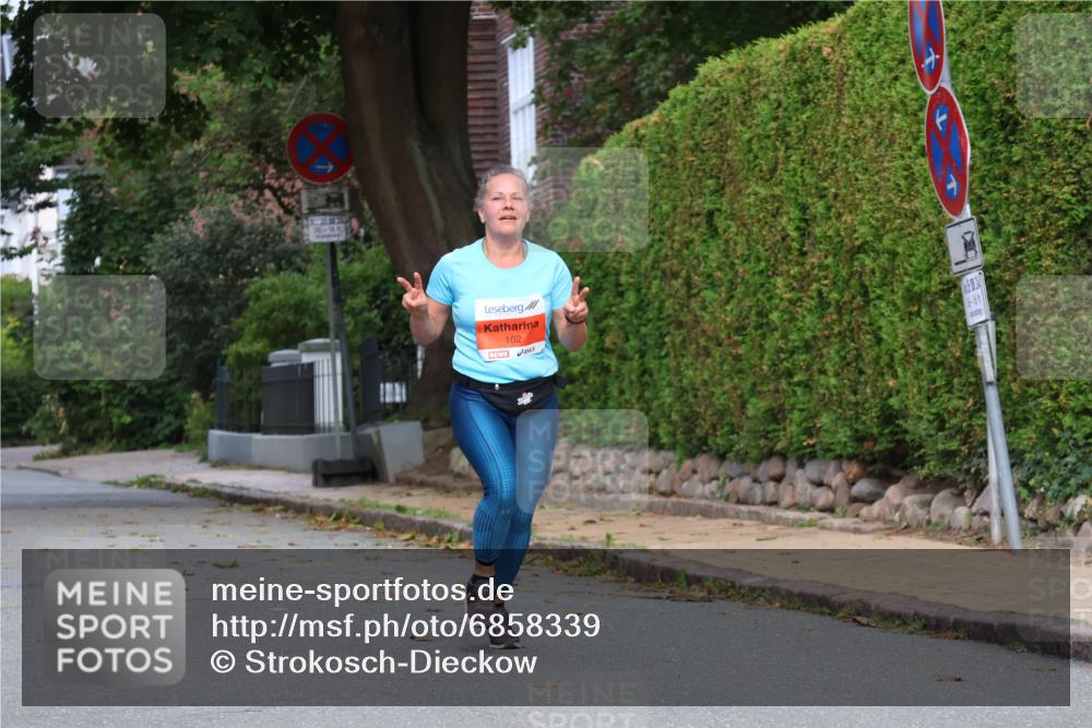 25.08.2024 - 20. Blankeneser Heldenlauf Strokosch-Dieckow http://msf.ph/oto/6858339 25.08.2024 09:51:12 Ziel 102, 241 meine-sportfotos.de