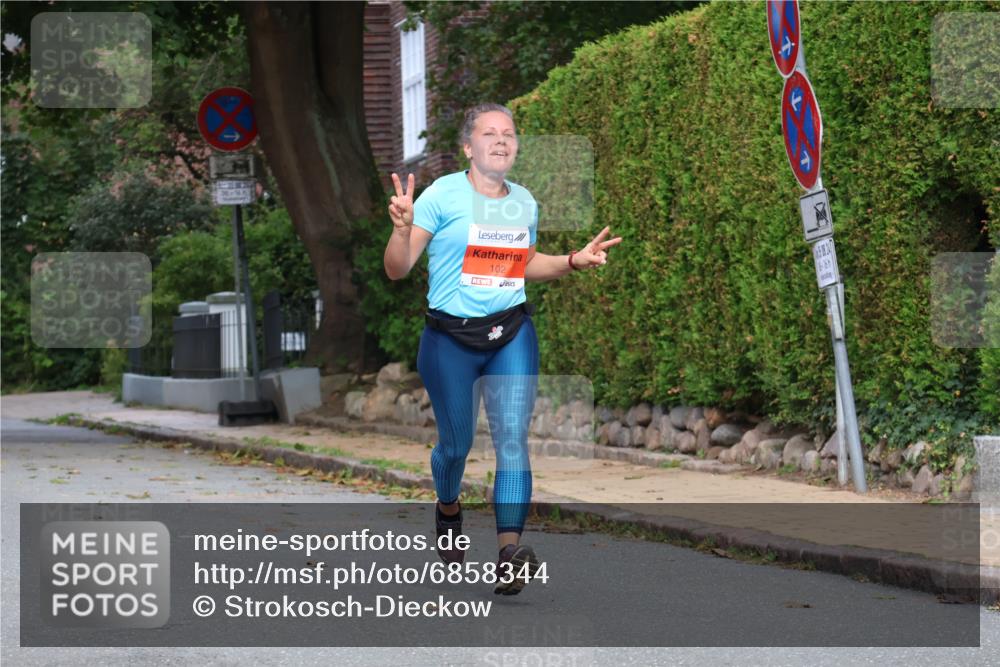 25.08.2024 - 20. Blankeneser Heldenlauf Strokosch-Dieckow http://msf.ph/oto/6858344 25.08.2024 09:51:12 Ziel 102, 241 meine-sportfotos.de