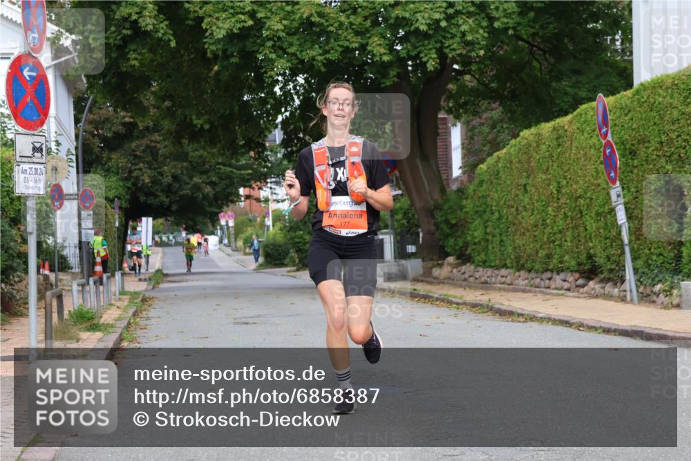 25.08.2024 - 20. Blankeneser Heldenlauf Strokosch-Dieckow http://msf.ph/oto/6858387 25.08.2024 09:51:25 Ziel 177 meine-sportfotos.de