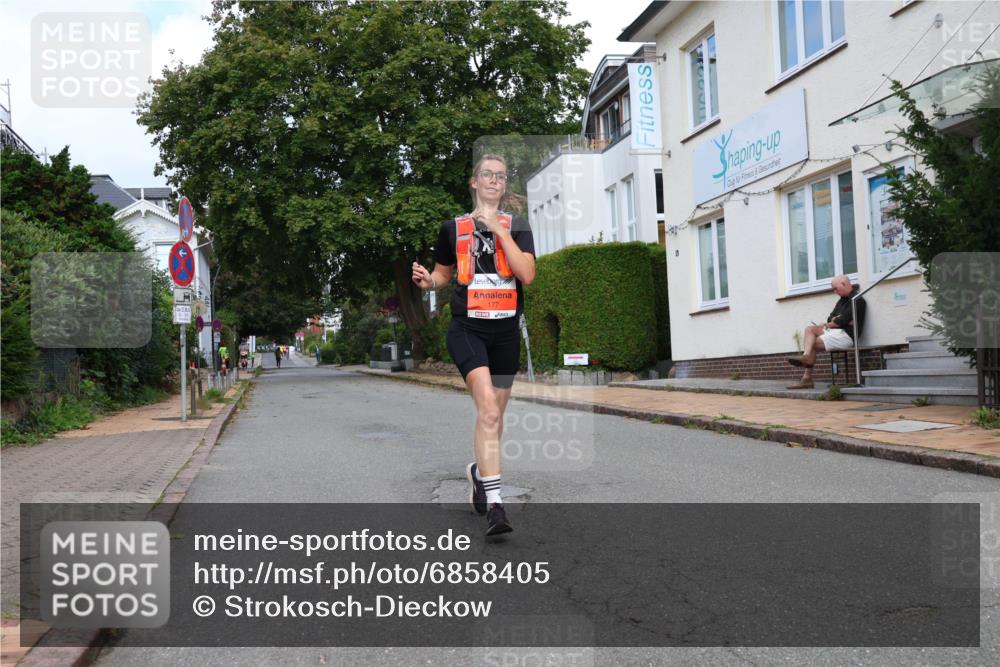25.08.2024 - 20. Blankeneser Heldenlauf Strokosch-Dieckow http://msf.ph/oto/6858405 25.08.2024 09:51:27 Ziel 177 meine-sportfotos.de