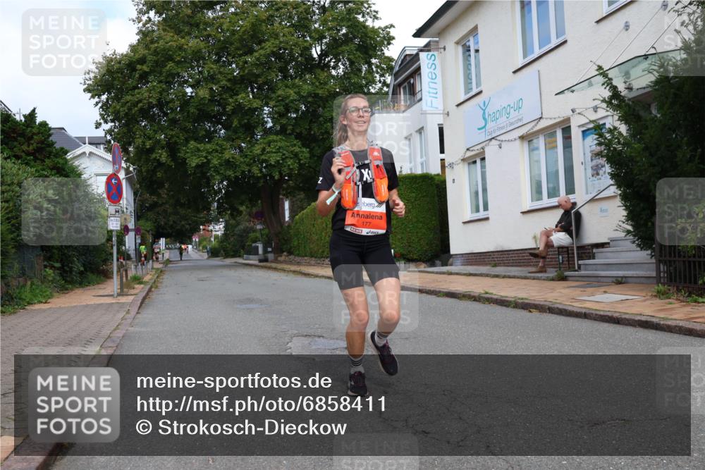 25.08.2024 - 20. Blankeneser Heldenlauf Strokosch-Dieckow http://msf.ph/oto/6858411 25.08.2024 09:51:27 Ziel 177 meine-sportfotos.de
