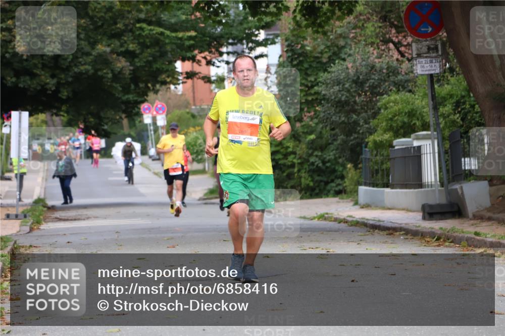 25.08.2024 - 20. Blankeneser Heldenlauf Strokosch-Dieckow http://msf.ph/oto/6858416 25.08.2024 09:51:48 Ziel 289 meine-sportfotos.de