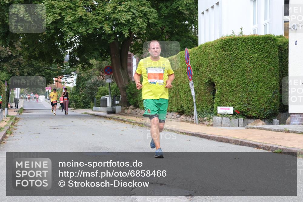 25.08.2024 - 20. Blankeneser Heldenlauf Strokosch-Dieckow http://msf.ph/oto/6858466 25.08.2024 09:51:53 Ziel 289 meine-sportfotos.de