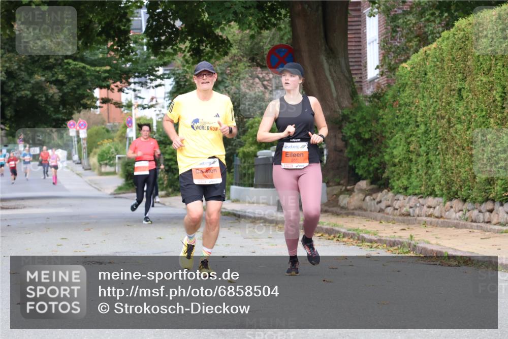 25.08.2024 - 20. Blankeneser Heldenlauf Strokosch-Dieckow http://msf.ph/oto/6858504 25.08.2024 09:52:00 Ziel 203, 260, 261, 289 meine-sportfotos.de