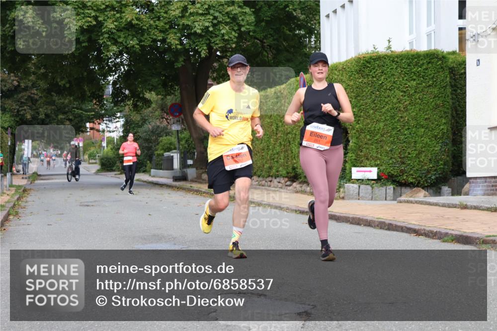 25.08.2024 - 20. Blankeneser Heldenlauf Strokosch-Dieckow http://msf.ph/oto/6858537 25.08.2024 09:52:03 Ziel 203, 260, 261 meine-sportfotos.de