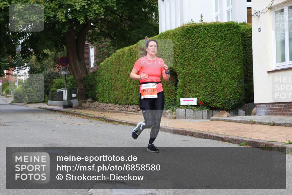 25.08.2024 - 20. Blankeneser Heldenlauf Strokosch-Dieckow http://msf.ph/oto/6858580 25.08.2024 09:52:08 Ziel 203, 260, 261 meine-sportfotos.de