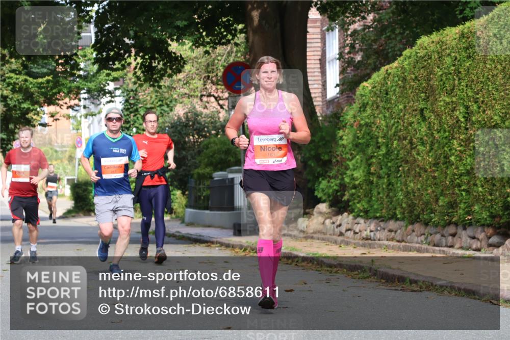 25.08.2024 - 20. Blankeneser Heldenlauf Strokosch-Dieckow http://msf.ph/oto/6858611 25.08.2024 09:52:31 Ziel 183, 248, 263, 267 meine-sportfotos.de