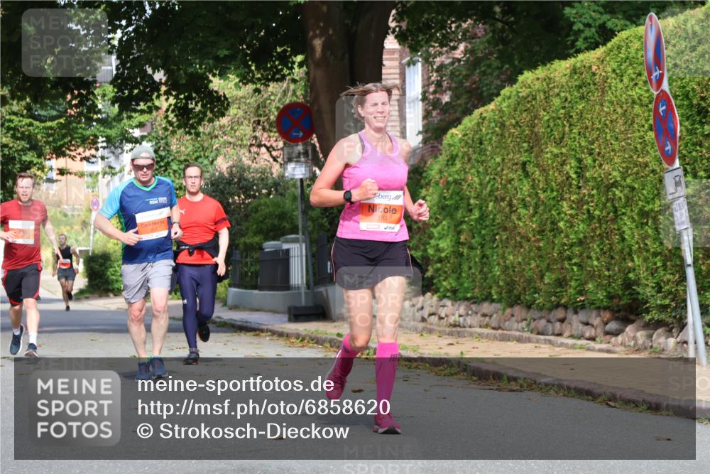 25.08.2024 - 20. Blankeneser Heldenlauf Strokosch-Dieckow http://msf.ph/oto/6858620 25.08.2024 09:52:32 Ziel 183, 248, 263, 267 meine-sportfotos.de