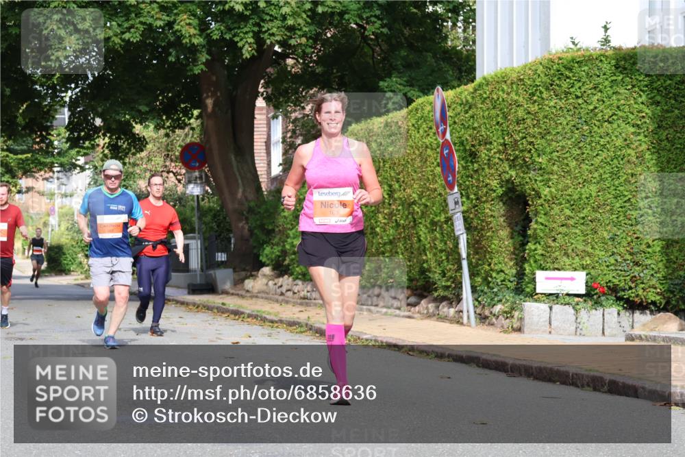 25.08.2024 - 20. Blankeneser Heldenlauf Strokosch-Dieckow http://msf.ph/oto/6858636 25.08.2024 09:52:33 Ziel 183, 224, 248, 263, 267 meine-sportfotos.de