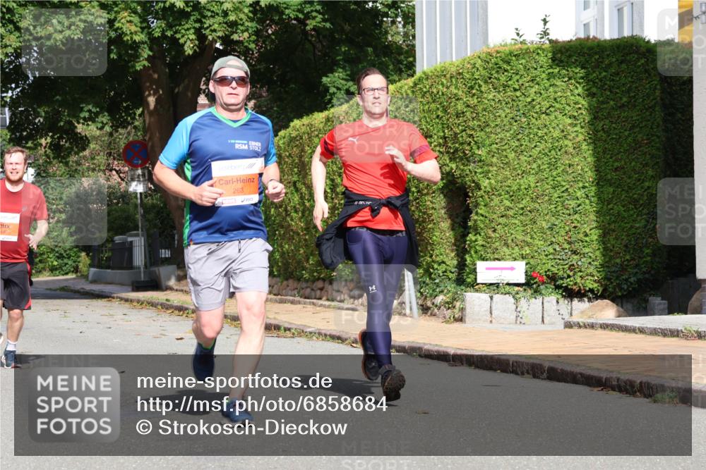 25.08.2024 - 20. Blankeneser Heldenlauf Strokosch-Dieckow http://msf.ph/oto/6858684 25.08.2024 09:52:36 Ziel 183, 224, 248, 263, 267 meine-sportfotos.de