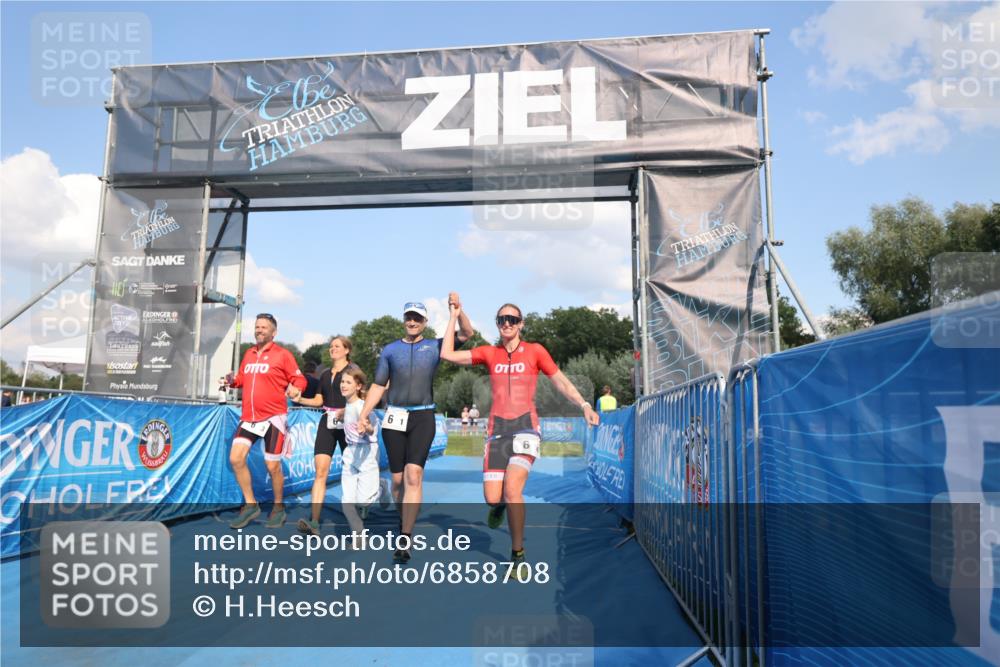 25.08.2024 - Elbe Triathlon Hamburg H.Heesch http://msf.ph/oto/6858708 25.08.2024 16:26:28 Ziel  meine-sportfotos.de