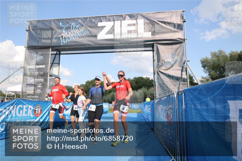 25.08.2024 - Elbe Triathlon Hamburg H.Heesch http://msf.ph/oto/6858720 25.08.2024 16:26:28 Ziel  meine-sportfotos.de