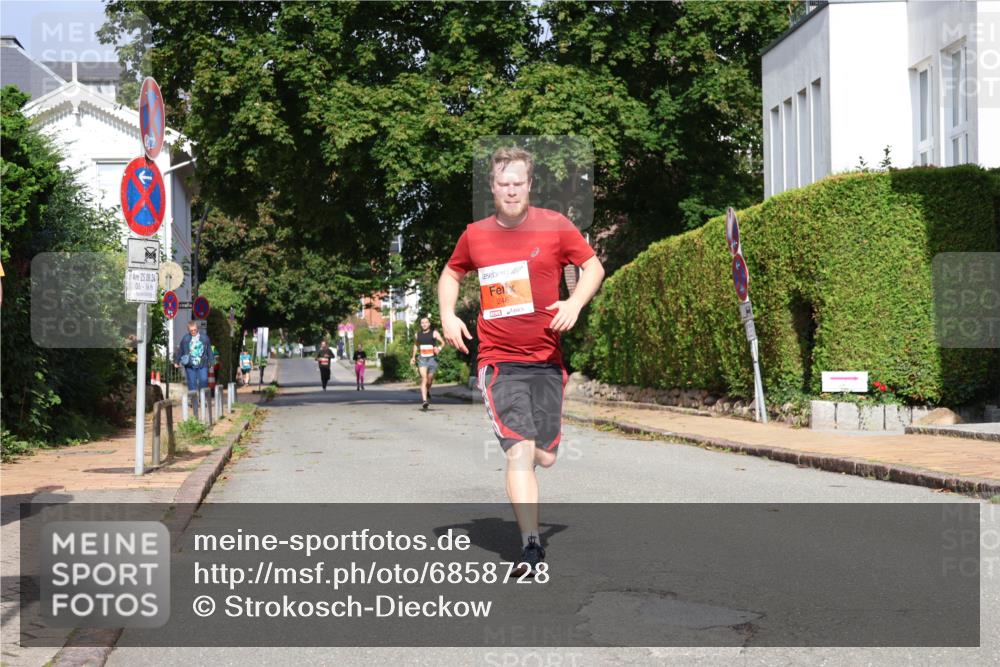 25.08.2024 - 20. Blankeneser Heldenlauf Strokosch-Dieckow http://msf.ph/oto/6858728 25.08.2024 09:52:38 Ziel 183, 224, 248, 263, 267 meine-sportfotos.de