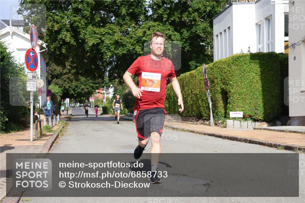 25.08.2024 - 20. Blankeneser Heldenlauf Strokosch-Dieckow http://msf.ph/oto/6858733 25.08.2024 09:52:39 Ziel 183, 224, 248, 263, 267 meine-sportfotos.de