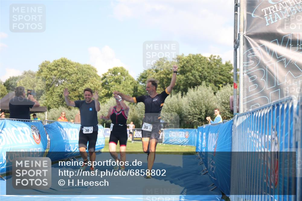 25.08.2024 - Elbe Triathlon Hamburg H.Heesch http://msf.ph/oto/6858802 25.08.2024 16:26:49 Ziel  meine-sportfotos.de