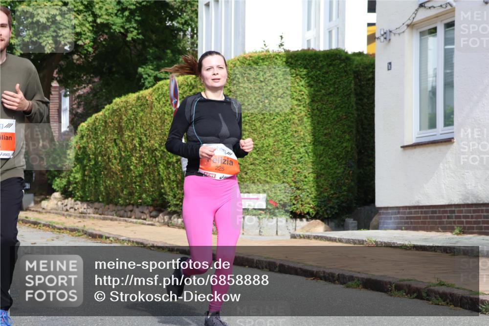 25.08.2024 - 20. Blankeneser Heldenlauf Strokosch-Dieckow http://msf.ph/oto/6858888 25.08.2024 09:52:57 Ziel 225, 226 meine-sportfotos.de