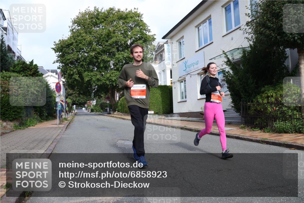 25.08.2024 - 20. Blankeneser Heldenlauf Strokosch-Dieckow http://msf.ph/oto/6858923 25.08.2024 09:52:58 Ziel 225, 226 meine-sportfotos.de