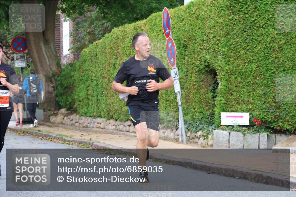 25.08.2024 - 20. Blankeneser Heldenlauf Strokosch-Dieckow http://msf.ph/oto/6859035 25.08.2024 09:54:06 Ziel 116, 229, 230 meine-sportfotos.de